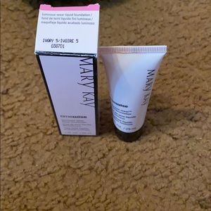 Mary Kay Ivory 5 foundation